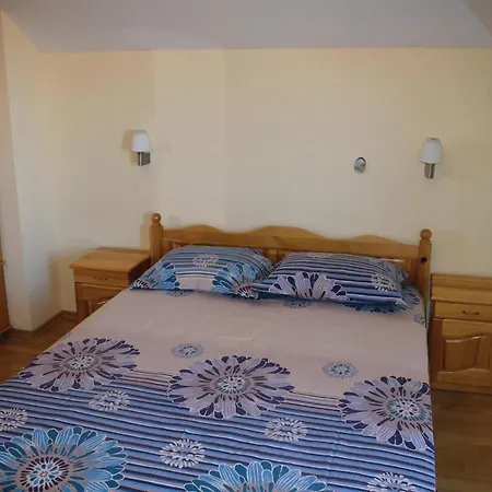 Four-bedroom In Apartment *
